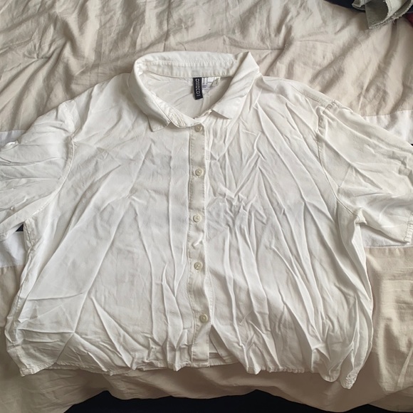 H&M Button Up Crop Top - Picture 2 of 4